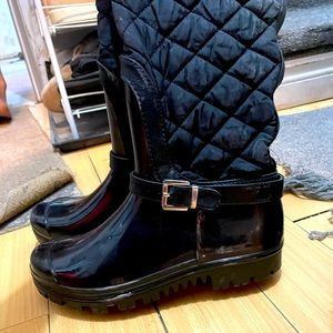 Like new knee high waterproof winter boots
